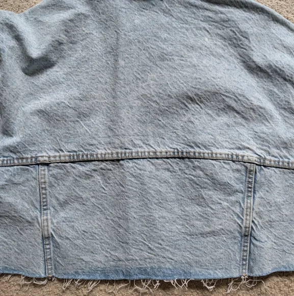 ZARA Lightwash Cropped Distressed Denim Jacket Small - Picture 6 of 11